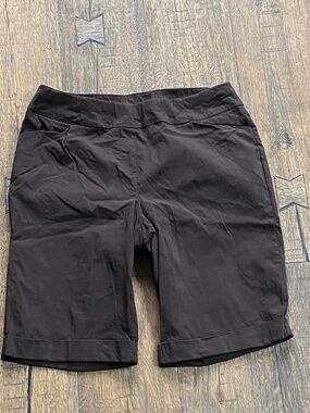 Penningtons Savvy Fit Brown Bermuda Pull-On Shorts - Size 16